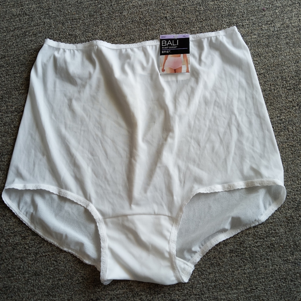 Bali white panty brief plus size 4X New with tags